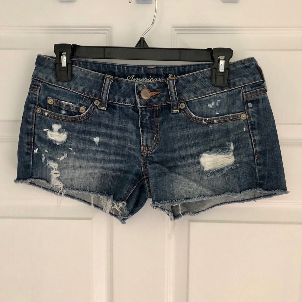 AE Distressed Jean Shorts - EUC‼️